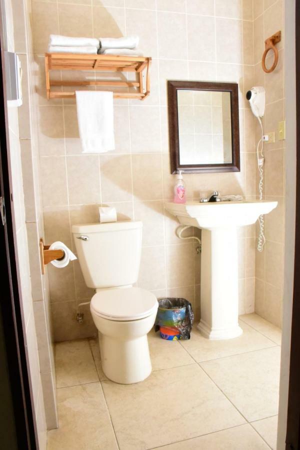 Bella Sombra Guest House Downtown Cidade de Belize Exterior foto